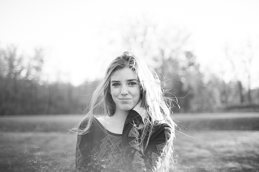 Creative Senior Portrait Photographer in Blue Springs